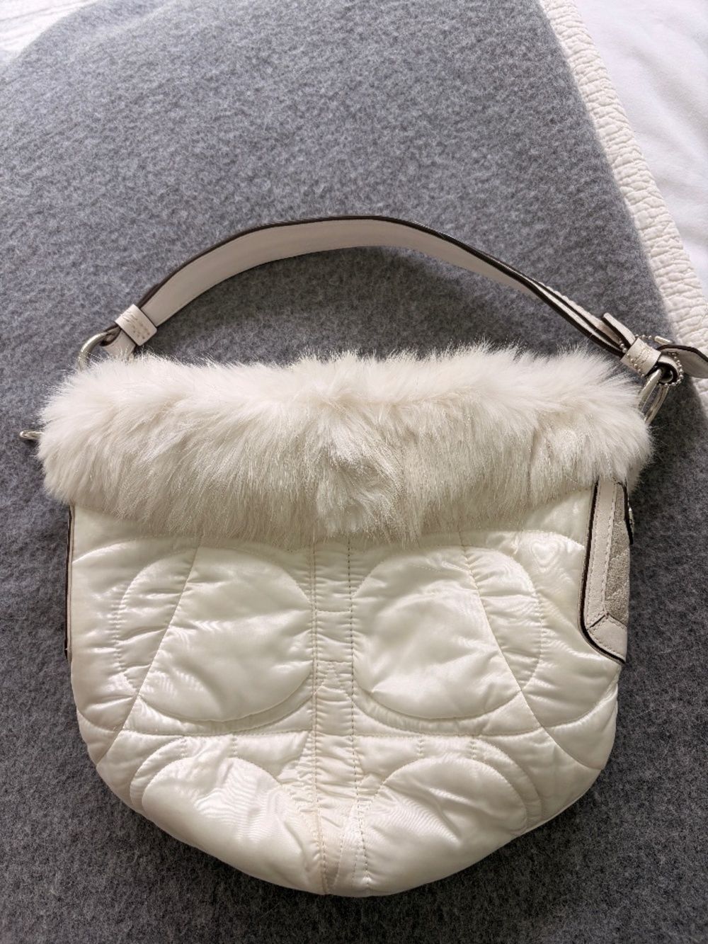 Vintage Coach 3586 White Quilted Rabbit Fur Shoulder Bag Y2K